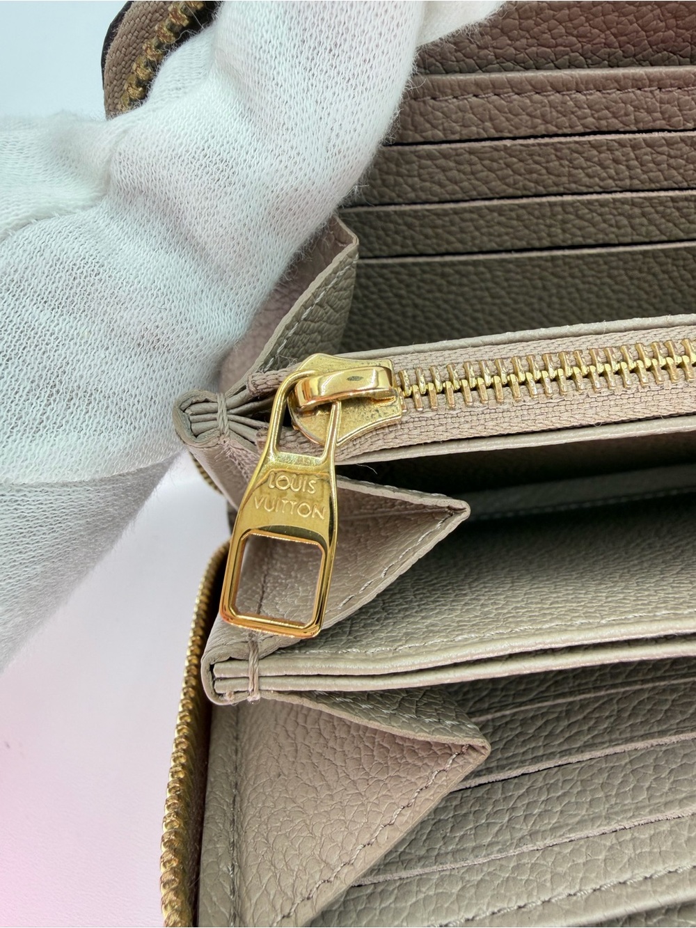 Louis Vuitton Bi Color Empriente Taupe/Cream Monogram Zippy Wallet w/Entrupy COA - Picture 14 of 14